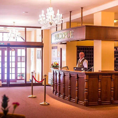 Otava - Vedlejsi Budova 酒店 2*