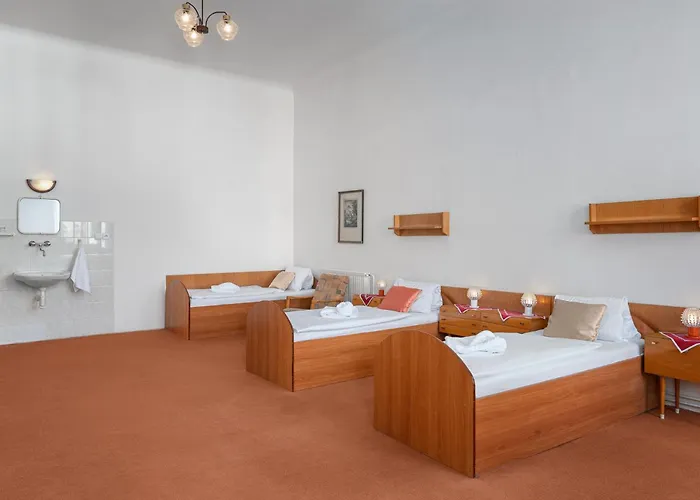 Otava - Vedlejsi Budova 2*